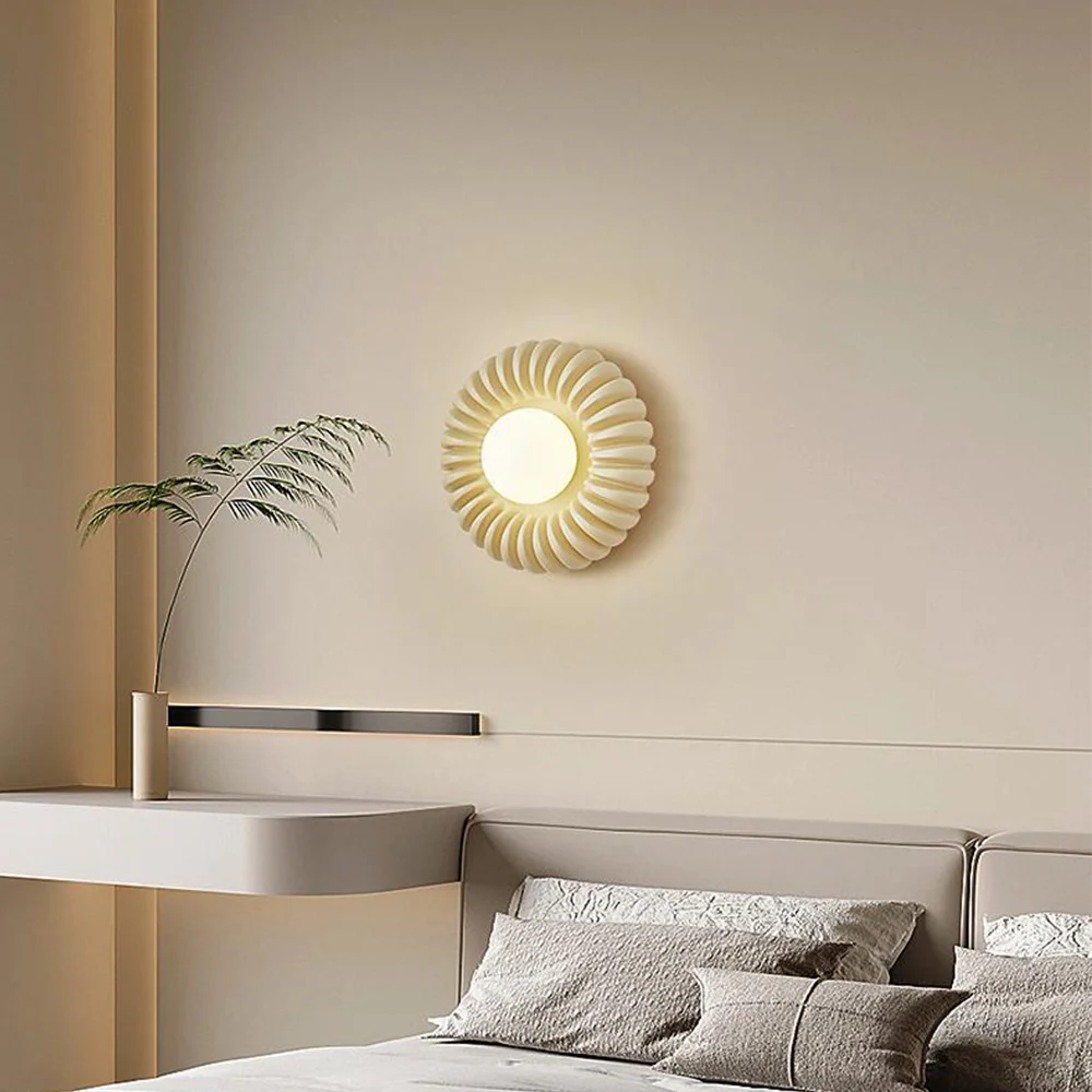 French Style Creative Resin Corridor Aisle Wall Light - Image 2