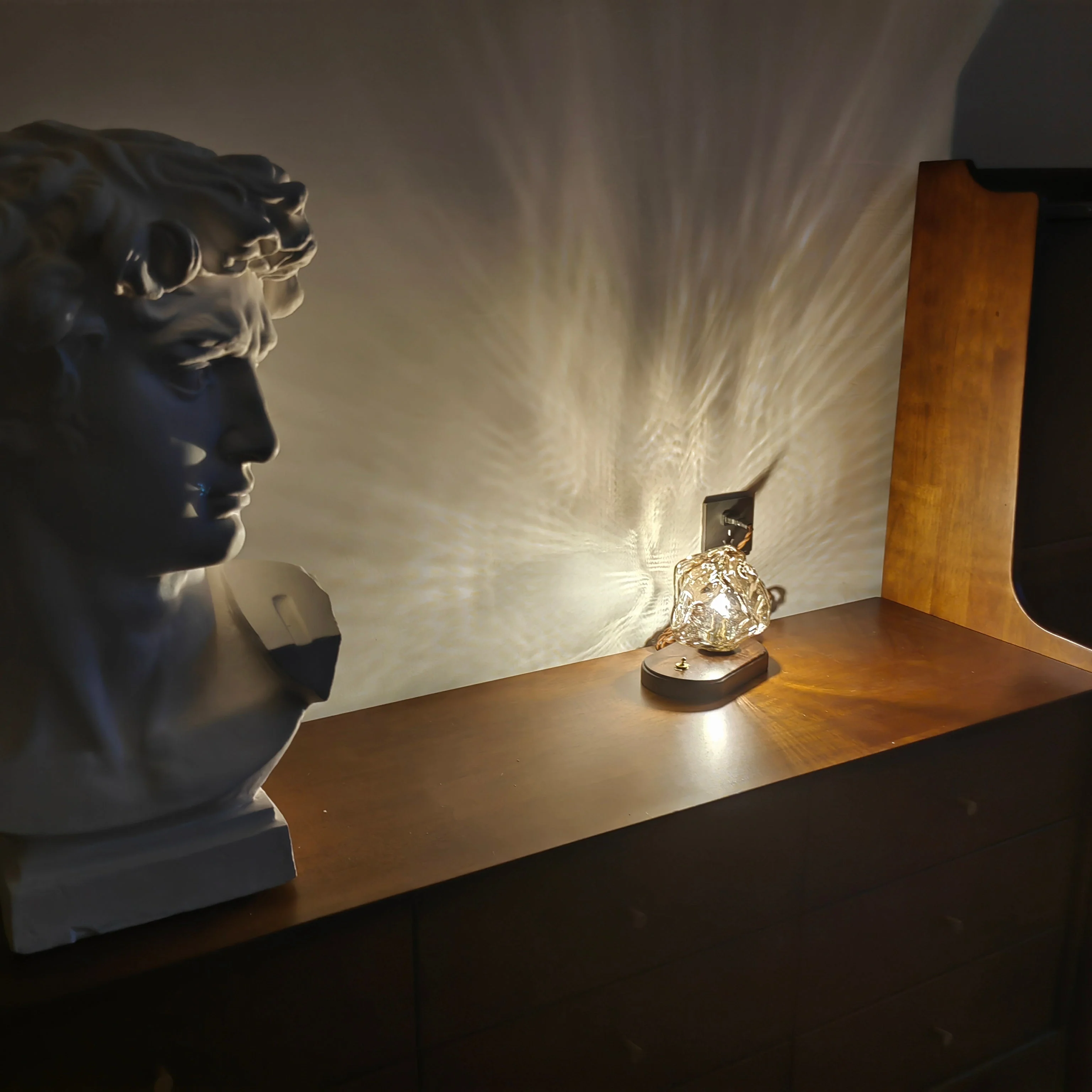 Modern Ice Stone Glass Bedroom Table Lamp - Image 12